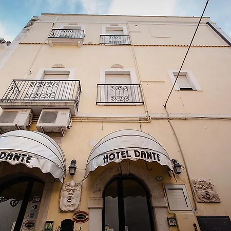 Dante Hotel